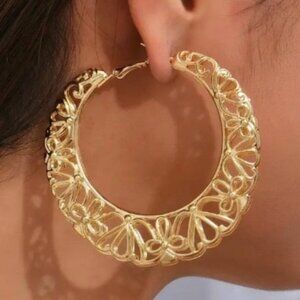 18k Gold Plated Hollow-Out Pattern Hoop Earrings